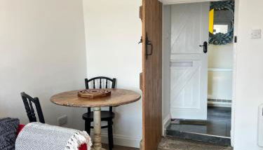 Little Hillside - Photo 3