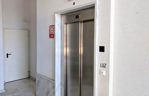 Apartamento con piscina de verano e invierno - Photo 28