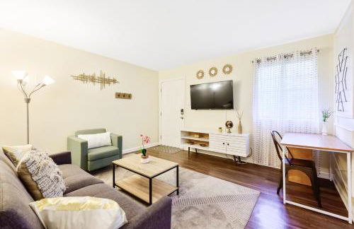 Dapper Digs - King Bed - Long Term Stays - Duke - Foto 1