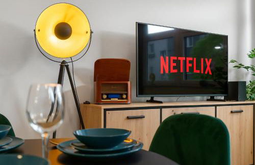 Exklusives Studio - Zentral Innenstadtlage - Kostenloser Parkplatz - Aufzug - Modern für bis zu 4 Personen - Smart Home - Foto 21