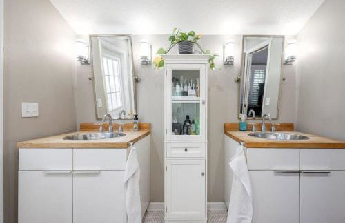 Massive 3 bedroom with large backyard - Foto 21