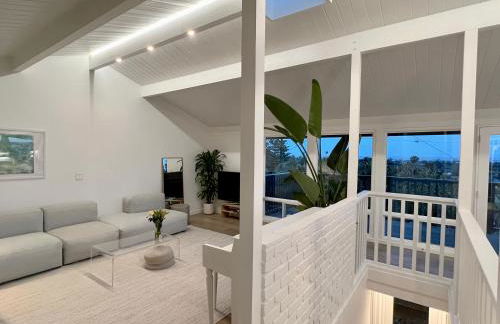 New Listing -Luxury House on the Riviera , Modern Design, and Panoramic Ocean -30 day Minimum - Foto 9