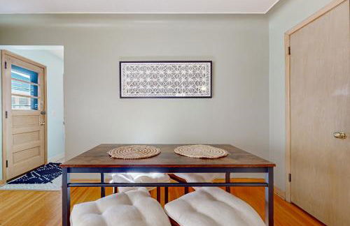 Close to Lake Harriet! Walkable Gem Near Shopping - Foto 10