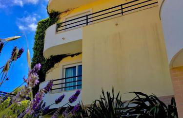 Sleep & Surf Ericeira - Portugal - Foto 5