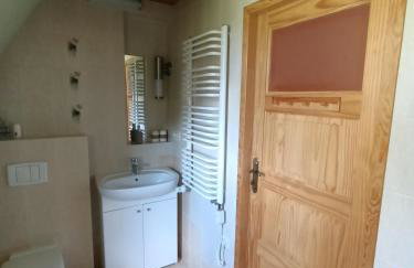 Ludwikówka pod Luboniem, stu-letni domek w górach - Foto 11