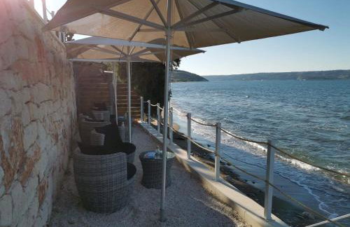 Asterina Seaside Apartments - Photo 10