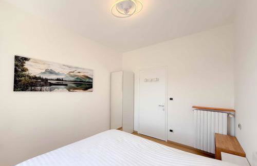 Spacious & modern, short drive to lake & mountain - Foto 14