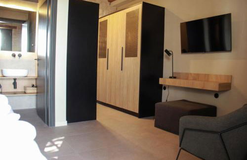 Lithero Suites - Photo 19