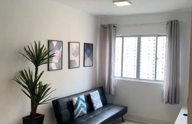 1103- Apartamento Encantador, amplo e decorado, mobiliario moderno, cozinha completa com utensílios , Excelente vista da cidade e localização privelegiada no bairro Bigorrilho - Photo 9