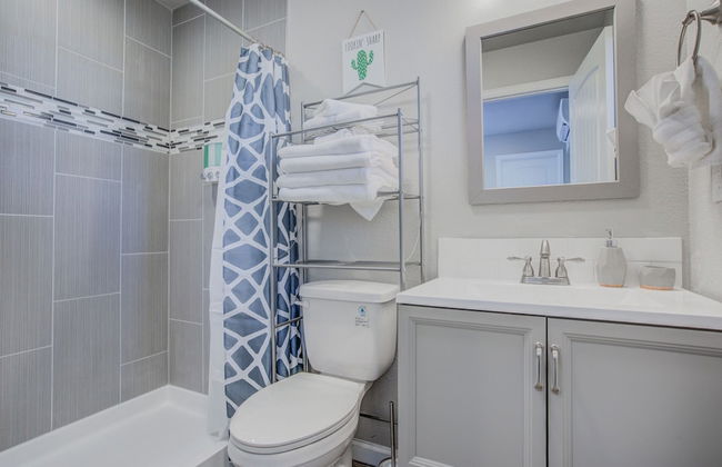 1 Bedroom East DT - Photo 21