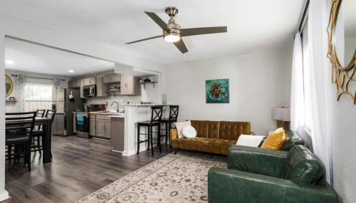 Lovely Modern 3 Bedroom Town Home - Foto 2