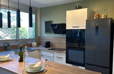 Aux Trompettes Violettes - Foto 14