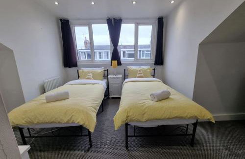 Make yourself at home! Large Rooms, Comfy - Foto 7