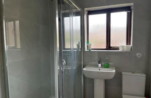 Preston 4 bedroom house near M55 & M6 - Photo 15