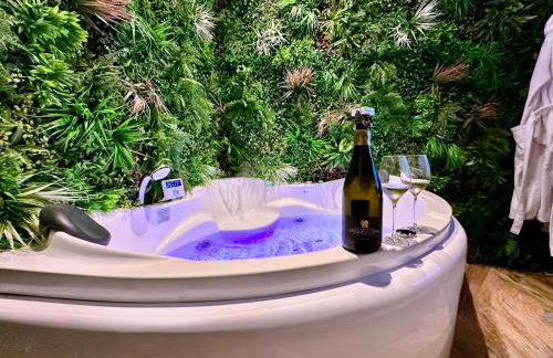 Jungle Évasion, Épernay - Jacuzzi & Sauna - Photo 21