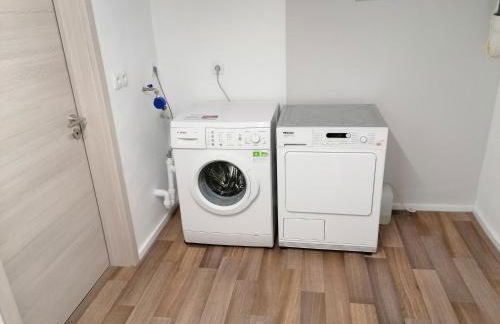 Ferienhaus Stein, TOP Monteurwohnung, 5 große Einzelzimmer, Doppelzimmer, Übernachtung bis 8 Personen möglich - Foto 11