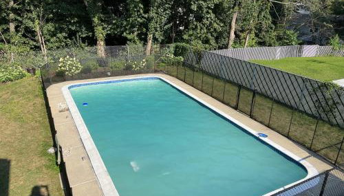 Elegant New England Home with Private Pool - Foto 1