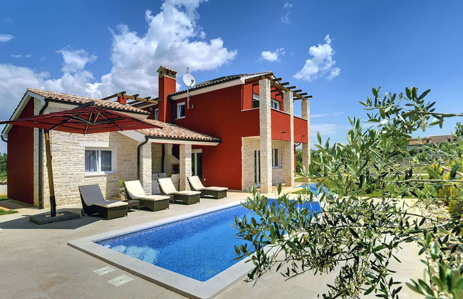 Modern Holiday Home With Pool in Bratulici - Foto 1