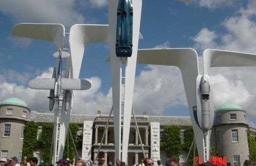 " Orchard Croft Lodge ", New Property, DOG FRIENDLY, Ideal for all Goodwood Events, 5 Minutes from Southend Barns, 9 Minutes From Sandy West Wittering Beach, 2 Bathrooms, Can Sleep 8 On Request, ' Starlink ' Wi-Fi & Sky Sports, Zip & Link Super-King beds - Foto 50