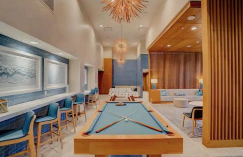 Luxury Designer Suite with Rooftop Pool, Gym - Foto 15