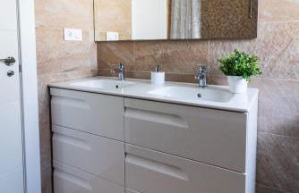 Lujoso ático entre 2 playas con garaje, terraza, vistas y wifi - Foto 25