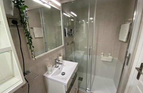 Flowers Family Home - Photo 6