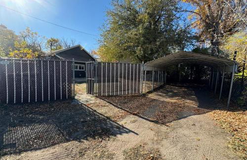 Charming fully remodeled House - Photo 7