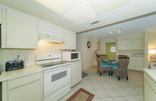 Huge Pool, Close to Beaches, Restaurants & Shops - Foto 16