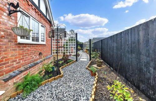 Sizeable 4 bed property on Huntingdon Ring road - Foto 28