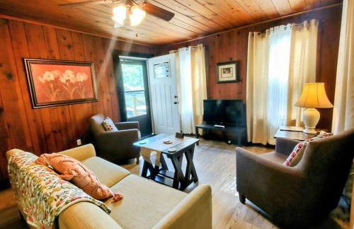 #04-Adorable Large 1 Bedroom Lakeside Cottage- Pet Friendly - Foto 11