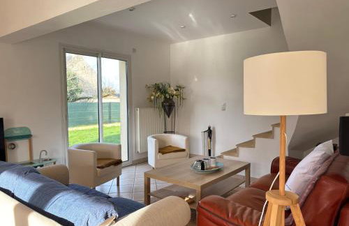 Villa des pontons Maison 5 chambres avec grand jardin clos et belle terrasse séjour spacieux lumineux à 2 kms de la plage d'Arromanches près de Bayeux, Omaha beach - table de ping pong - garage - Foto 10