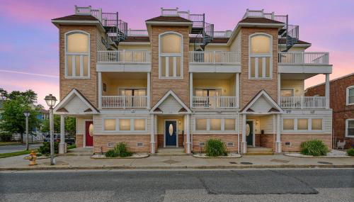 ❤️ The Top End Townhomes with Stunning Views On One-Of-A-Kind Rooftop Deck! WOW! - Foto 2