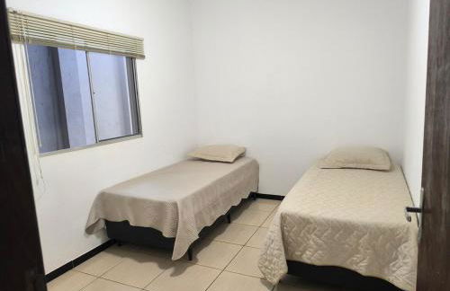 Casa Grande com área Gourmet e Garagem - Foto 29