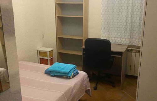 Piso amplio, iluminado y muy bien comunicado - Foto 24