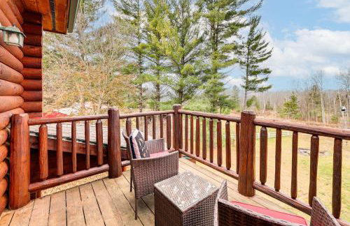 Spacious Log Home with 13 Acres, Ponds and Fire Pit! - Foto 23
