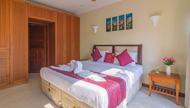 2 Bed Majestic Villa Near Beach - Foto 2, Habitación