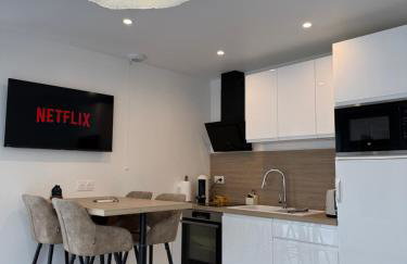 Le Balcon petit extérieur Idéal familles & couples à 10 min Disneyland Paris avec lit Queen size & parking privé - Foto 4