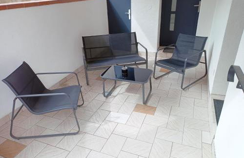 Appartement cosy dans une maison calme et parking gratuit avec borne - Foto 16