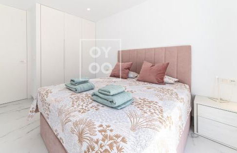 Villa Coral, chic coastal design, saltwater pool - by OYOOSTAYS - Foto 24