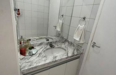 Apartamento vista mar Atalaia todos quartos climatizados - Foto 12