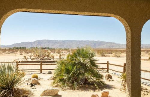 Sun Runner - Serene desert home w/pool & hot tub - Foto 21