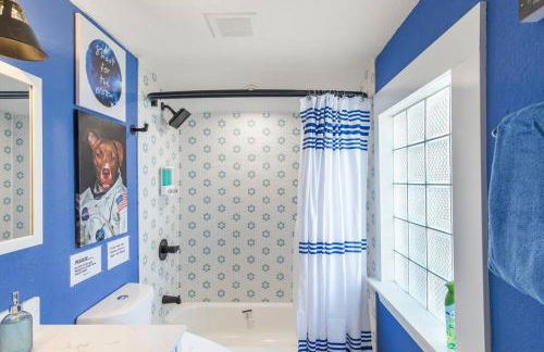 Stockyards-3/4 mile away!-Sleeps 8-Americana House - Foto 34