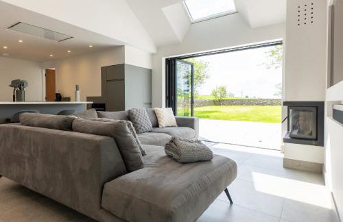 Perfect Family Retreat with Hot Tub, Nr the Lakes - Foto 4