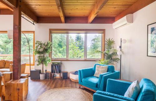 Stylish Deception Pass Retreat with Bay Views - Foto 9