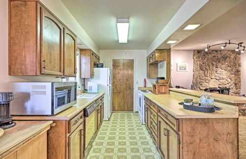 Home with Serene Deck in Twain Harte! - Foto 6