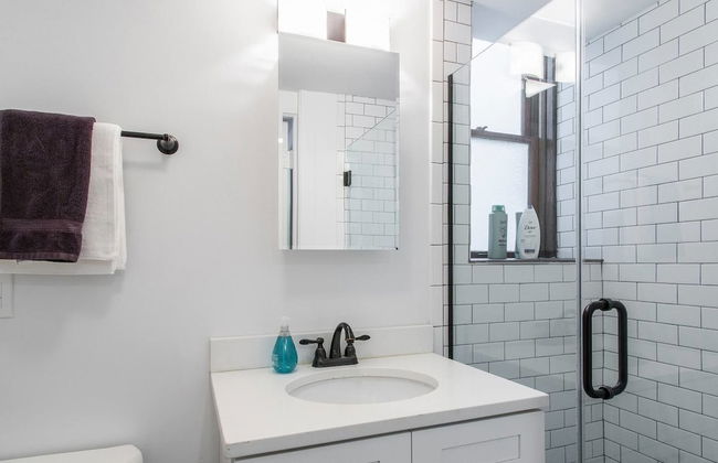 Cozy Depaul 2 Bedroom near Train, University, & Cubs - Foto 12