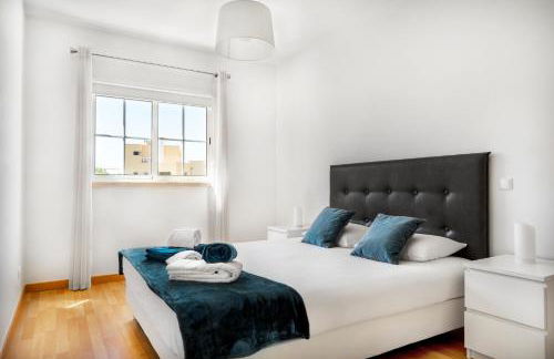 Apartamento no Condomínio Baia Village com Piscina - Foto 2