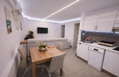 VIP Poolsuite Calafell - Photo 6