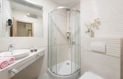 Superb Beachfront Luxury Seaview with Private Beach - Photo 22