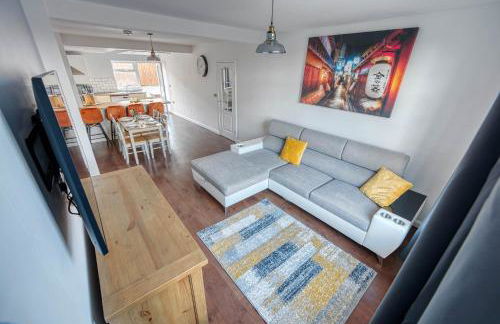 2 Bedroom Bungalow with Garden and Parking - Foto 1